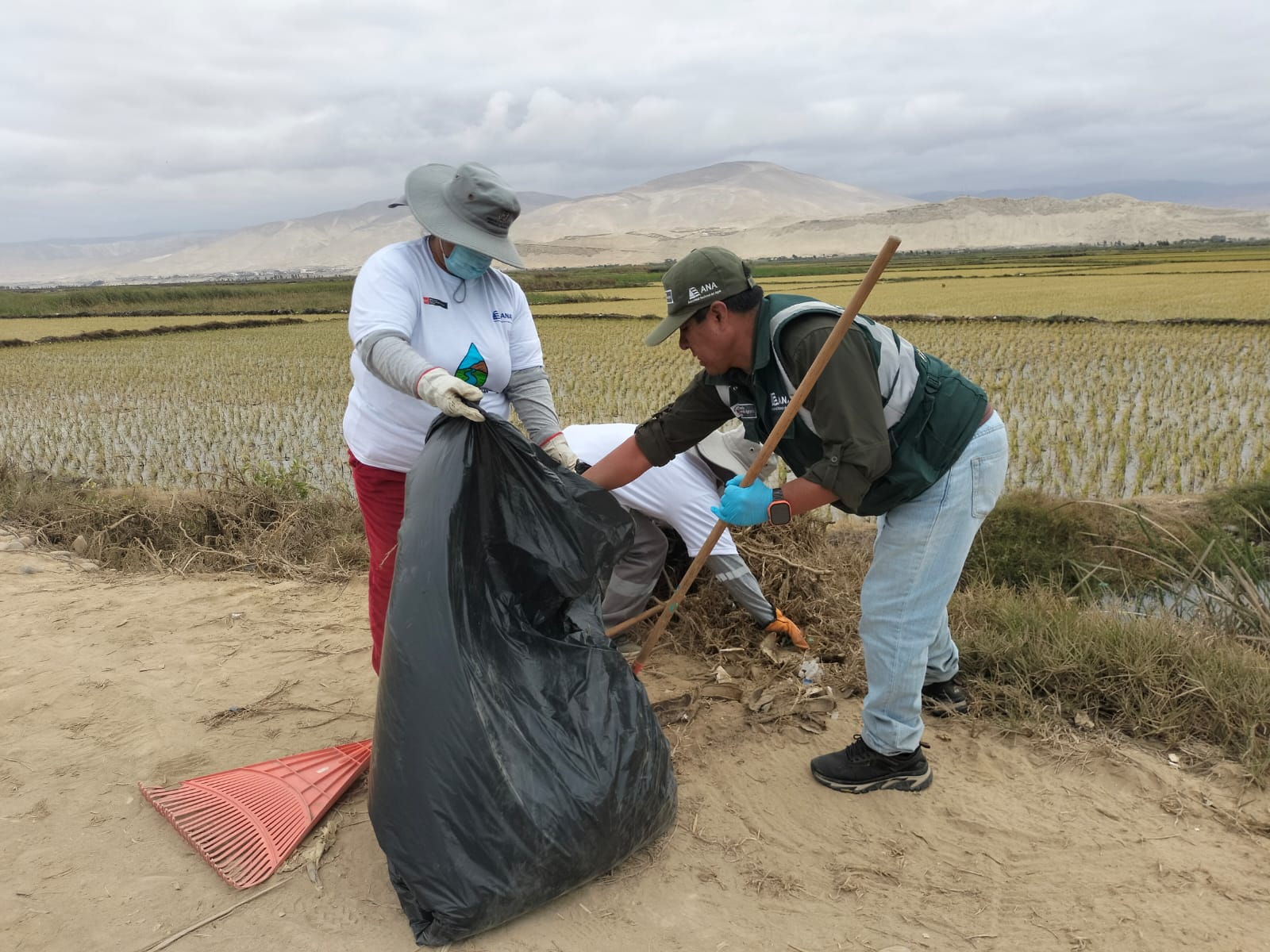 Camaná impulsa acción comunitaria para limpiar y proteger el río Camaná