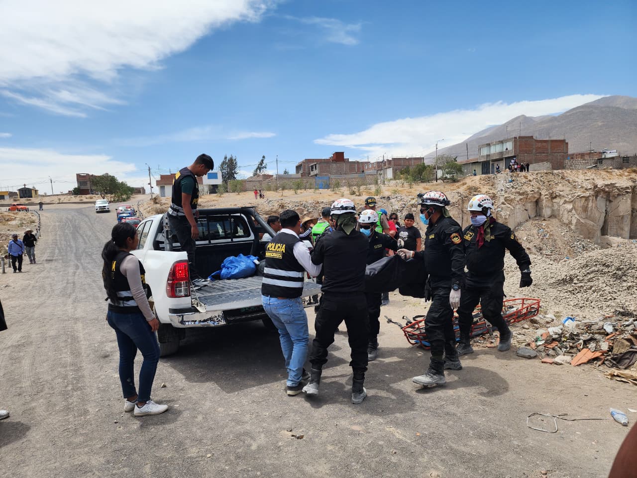 Hallan el cuerpo de Alexander Mamani en quebrada Paccha