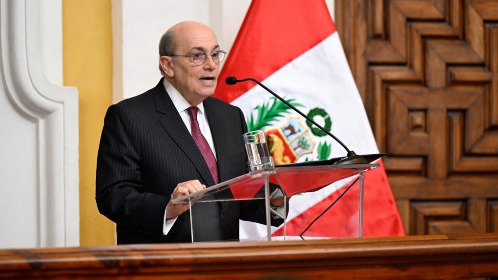 Canciller De Zela: «Gobierno no permitirá migración irregular»