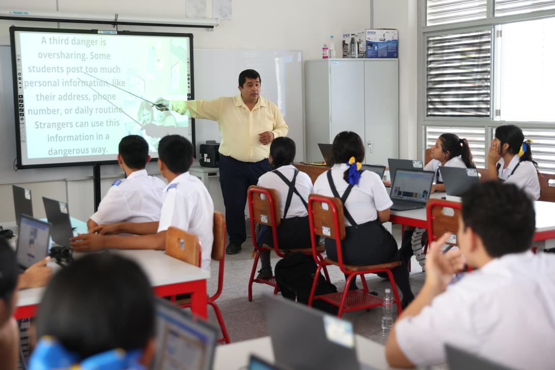 Transfieren S/ 175 millones a regiones para la remuneración de docentes