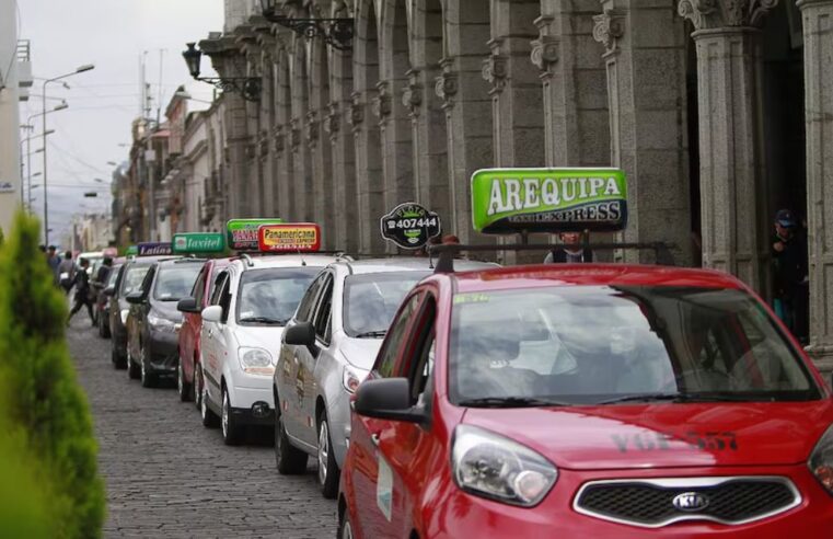 Víctor Hugo Rivera tiene dos semanas para cumplir los acuerdos con el sector taxi