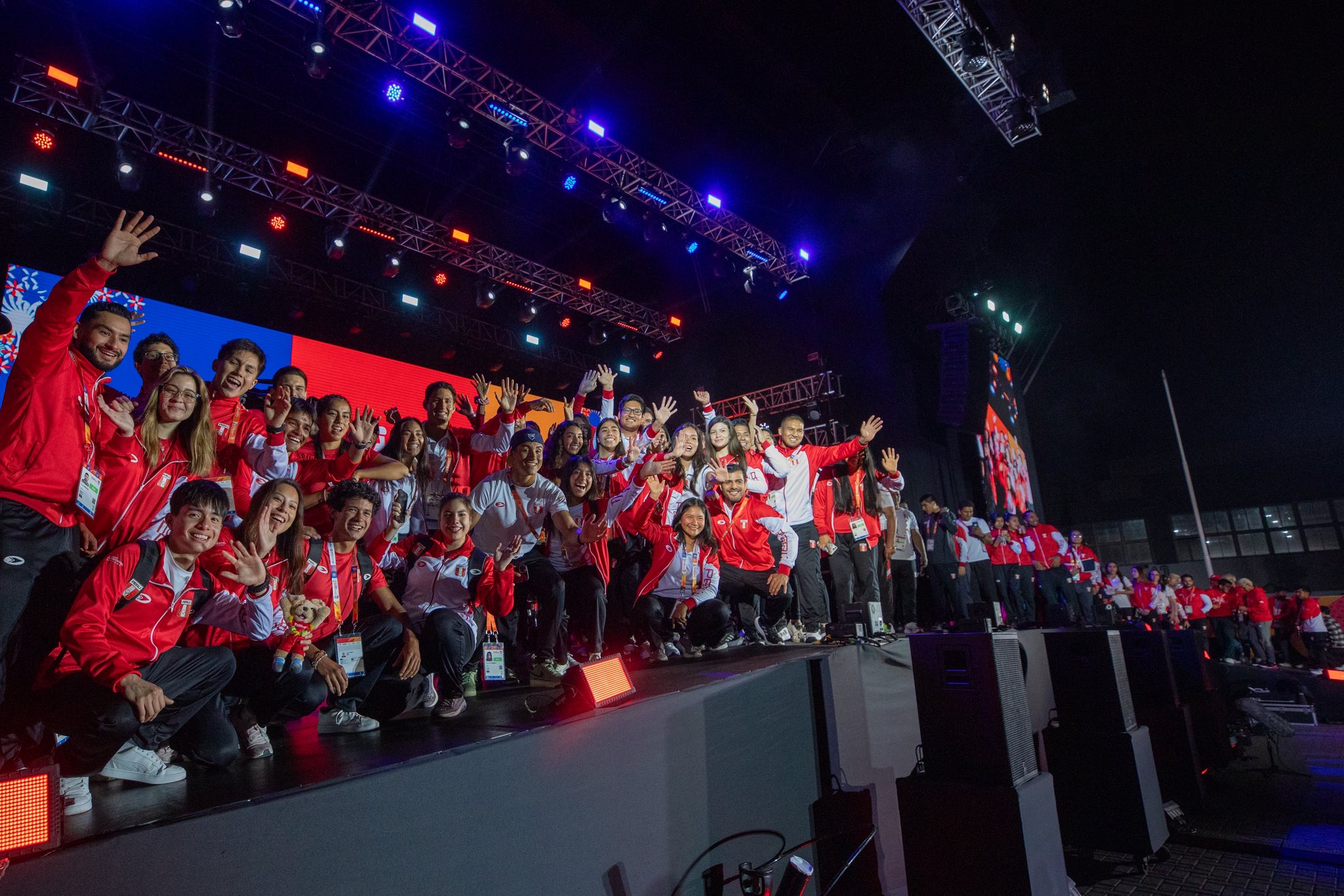 Gobierno repartirá 5 millones entre destacados en los Bolivarianos