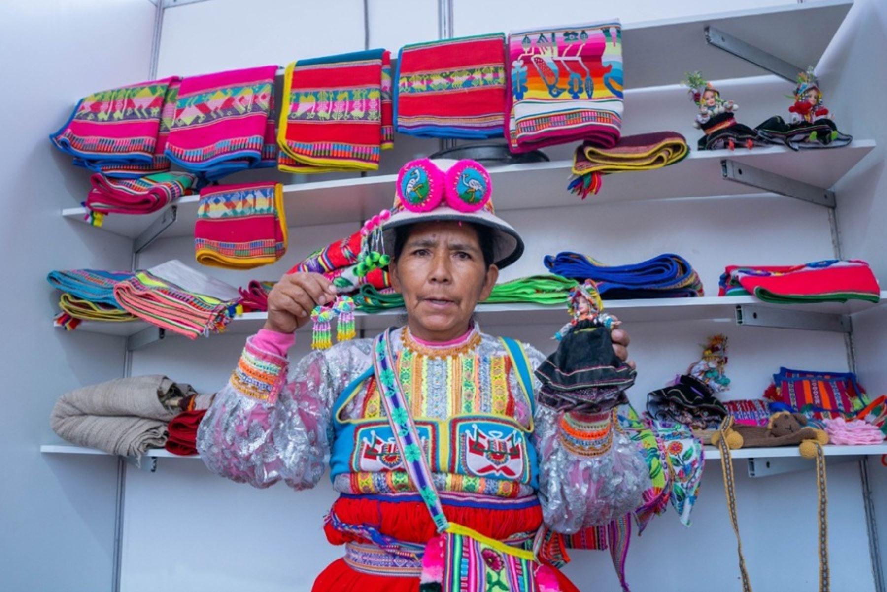 Gobierno Regional y Mincetur impulsan feria artesanal de emprendedores