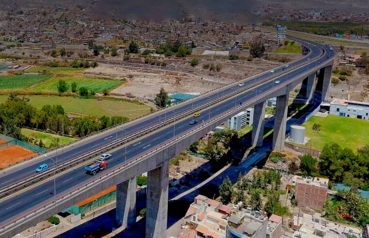 Hombre pierde la vida tras caer del puente Chilina