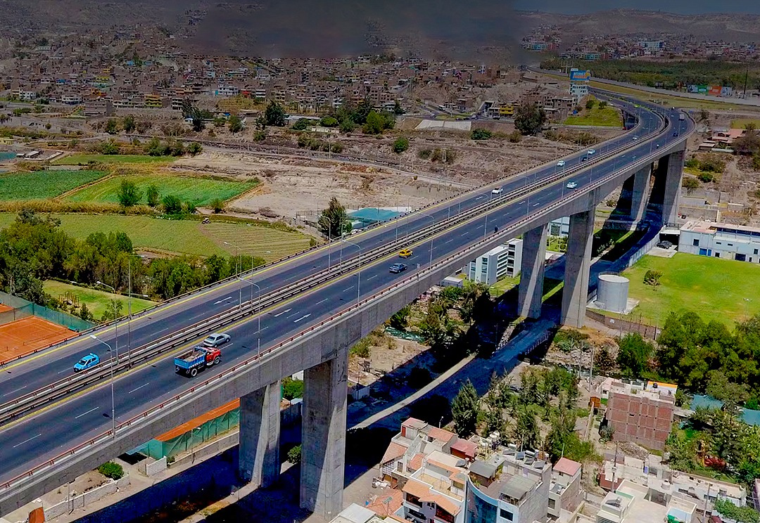 Hombre pierde la vida tras caer del puente Chilina