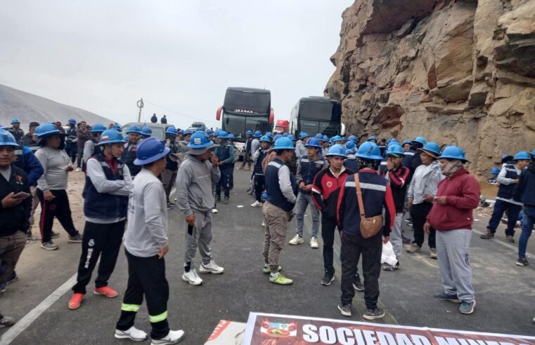 Transportistas recuerdan a mineros informales que ellos también tienen derecho a trabajar