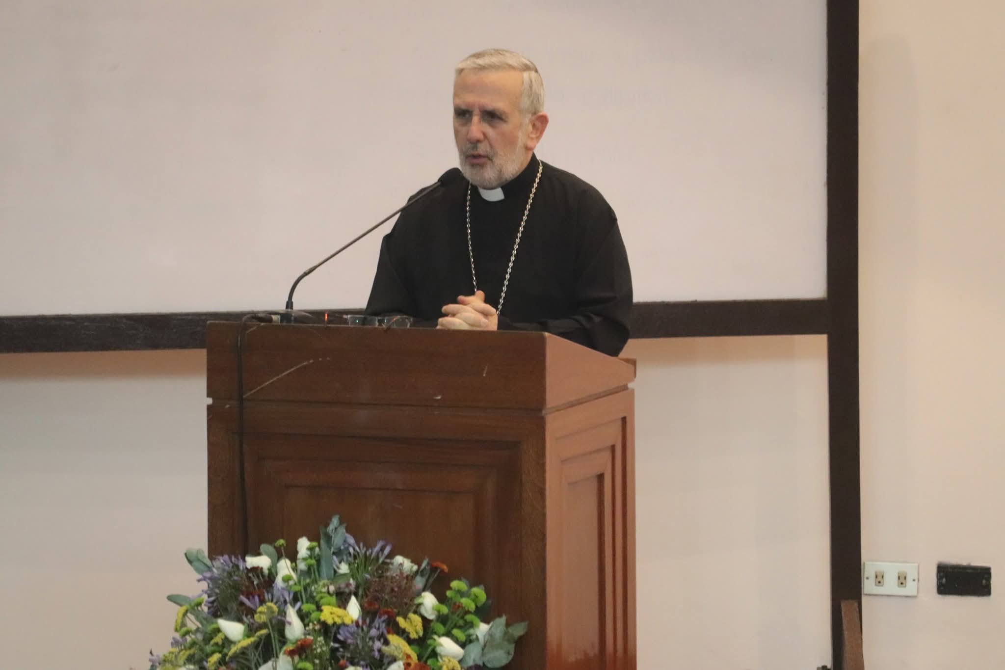 Arzobispo de Arequipa exhorta a voto informado ante elecciones 2026