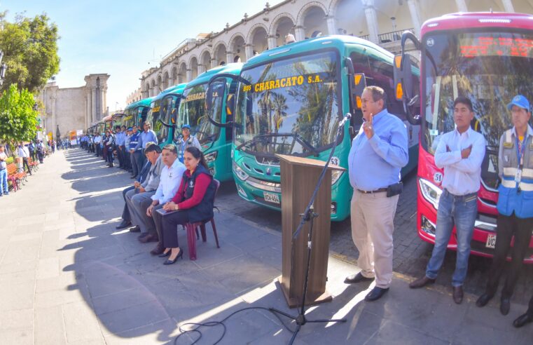 Siete distritos se benefician con nuevas unidades de transporte urbano