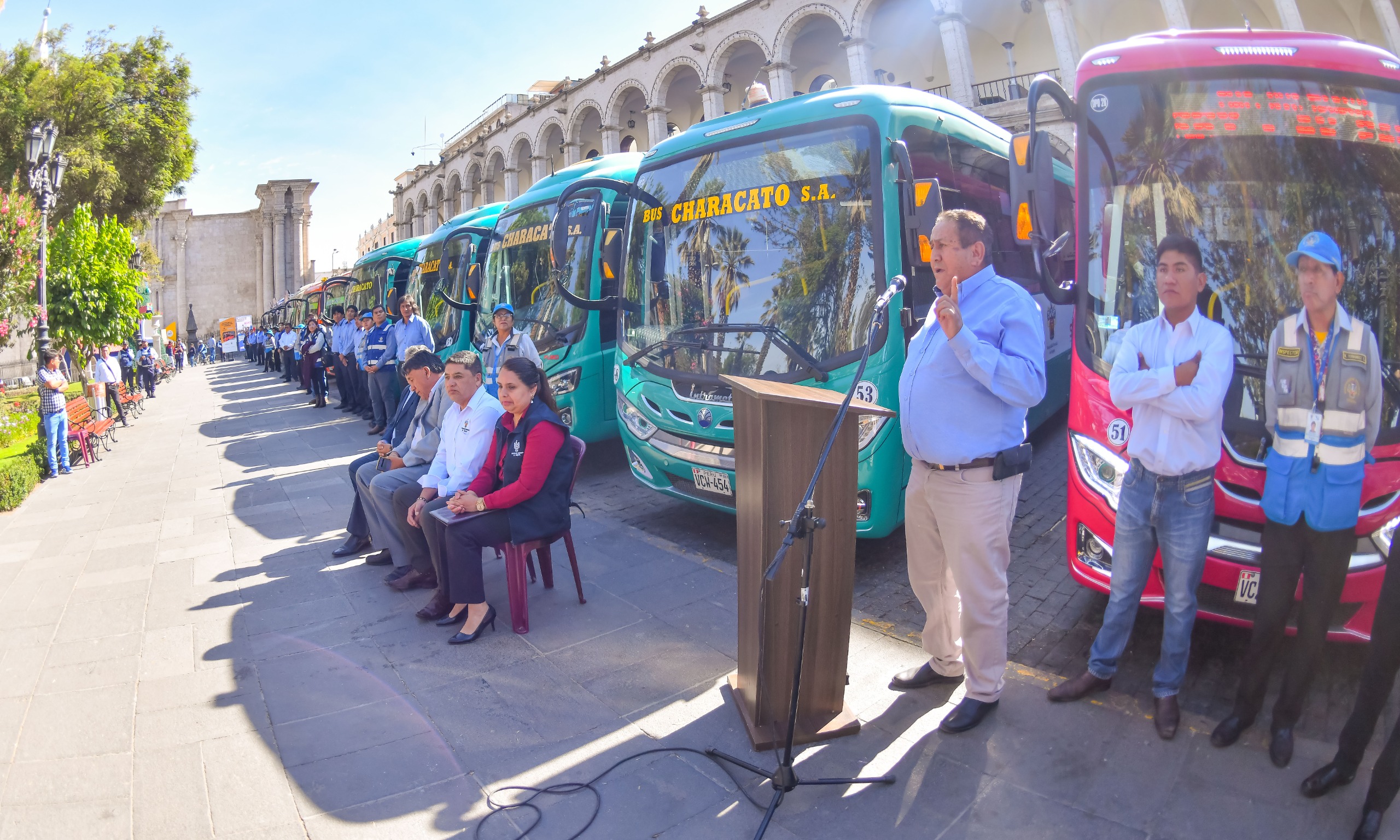 Siete distritos se benefician con nuevas unidades de transporte urbano