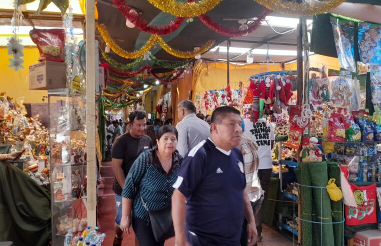 Novedades navideñas: detalles y colores en principales puntos de venta en Arequipa