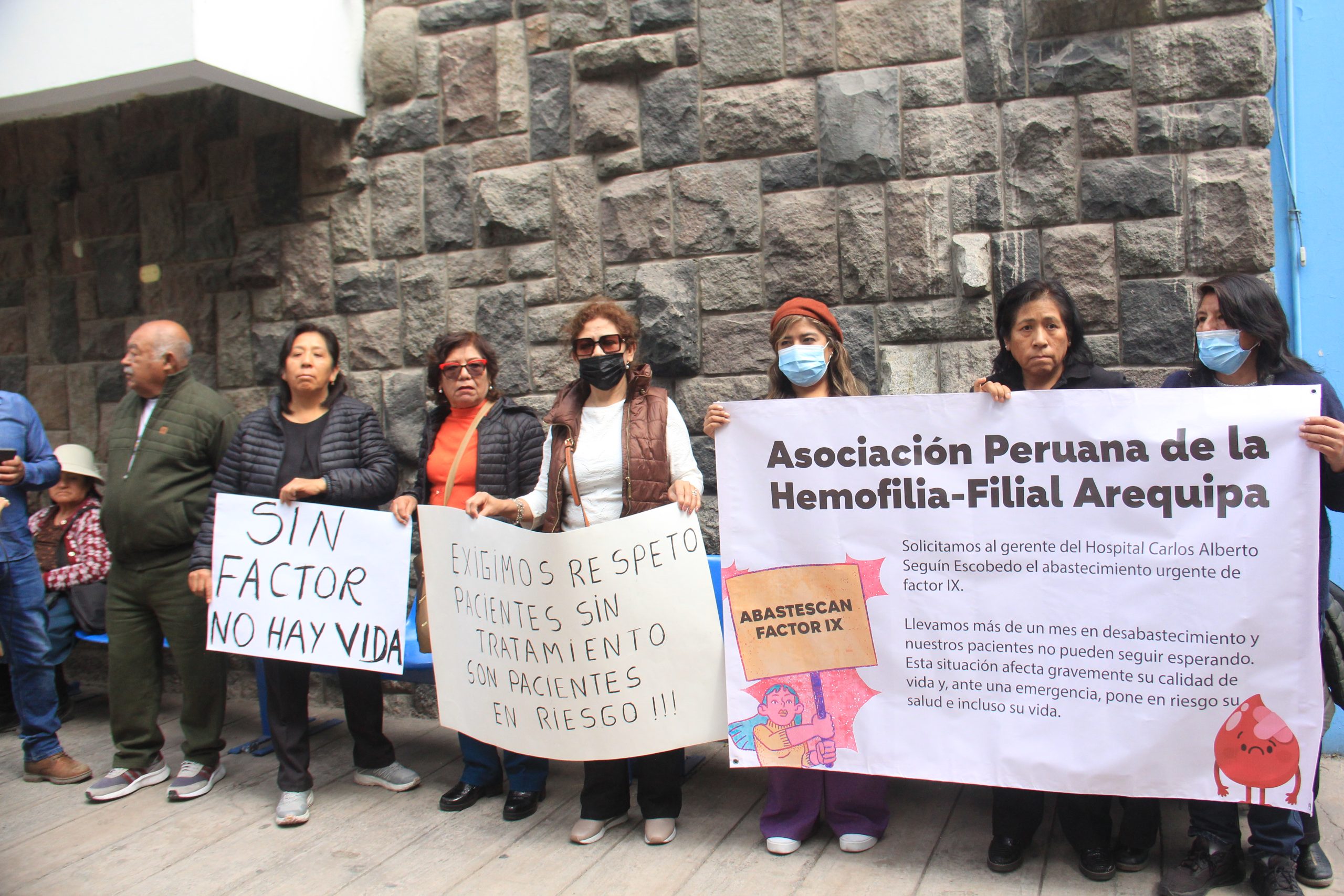 Pacientes denuncian escasez de coagulantes en EsSalud Arequipa