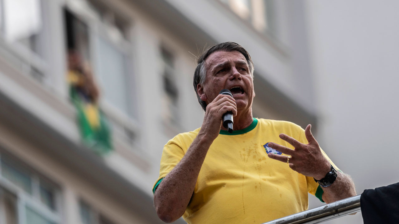 BRASIL BOLSONARO CIRUGÍA.