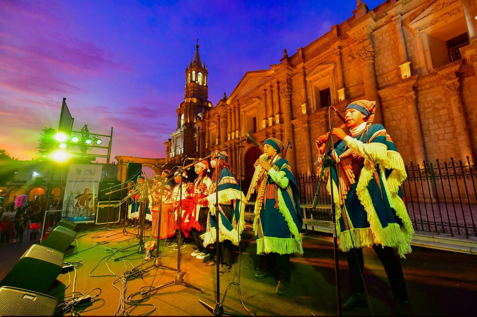 Mañana inicia el festival de villancicos en Plaza de Armas