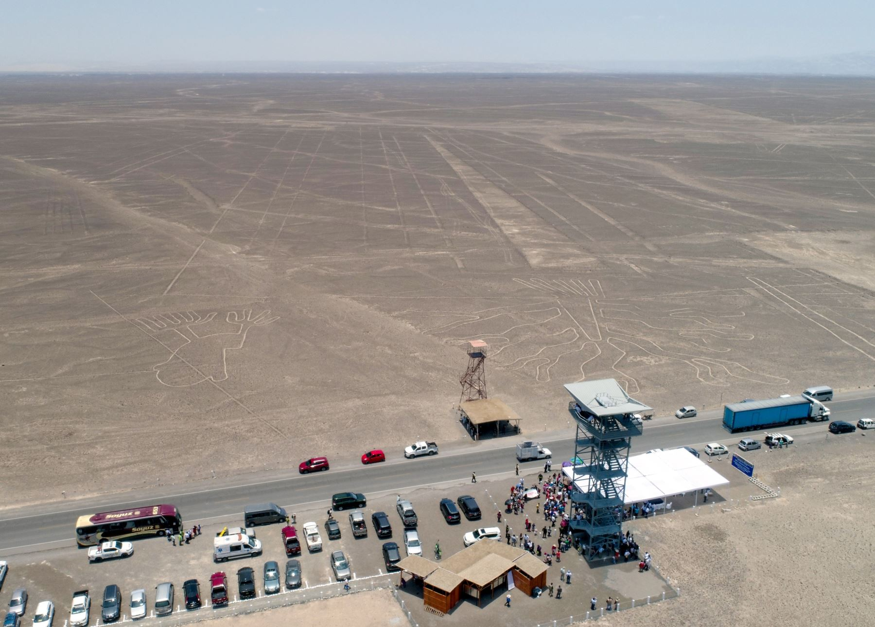 Cultura realiza jornada de limpieza en 20 km de Pampas de Nasca