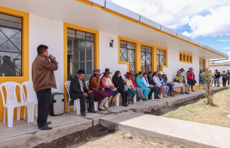 Entregan mantenimiento integral del centro de salud de Jachaña en Caylloma