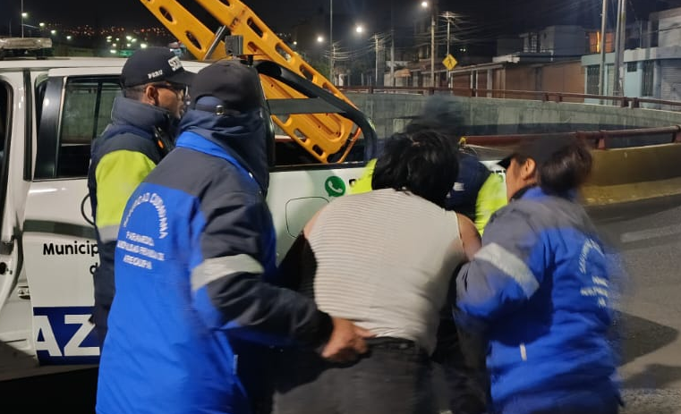 Serenos frustran intento de suicidio