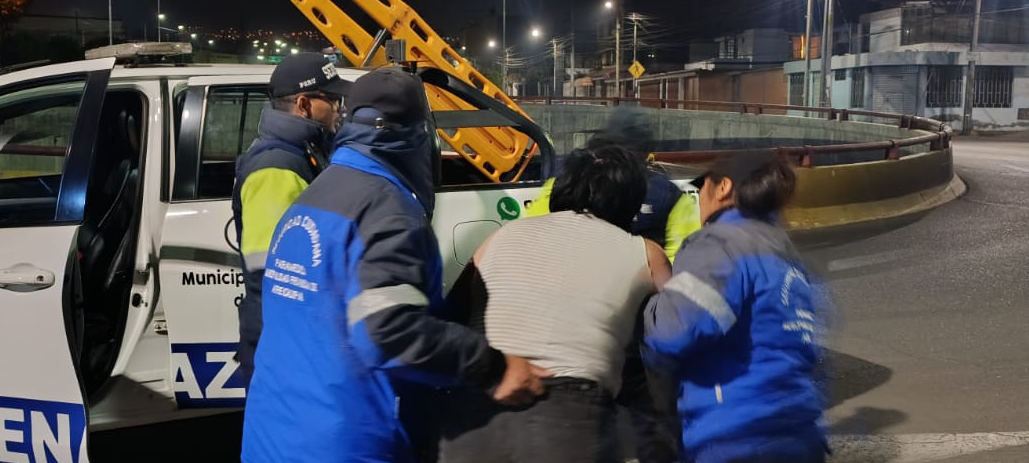 Serenos frustran intento de suicidio