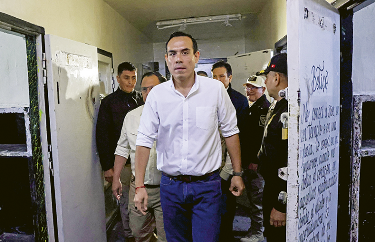 Presidente Jerí exige a la PNP captura de Vladimir Cerrón