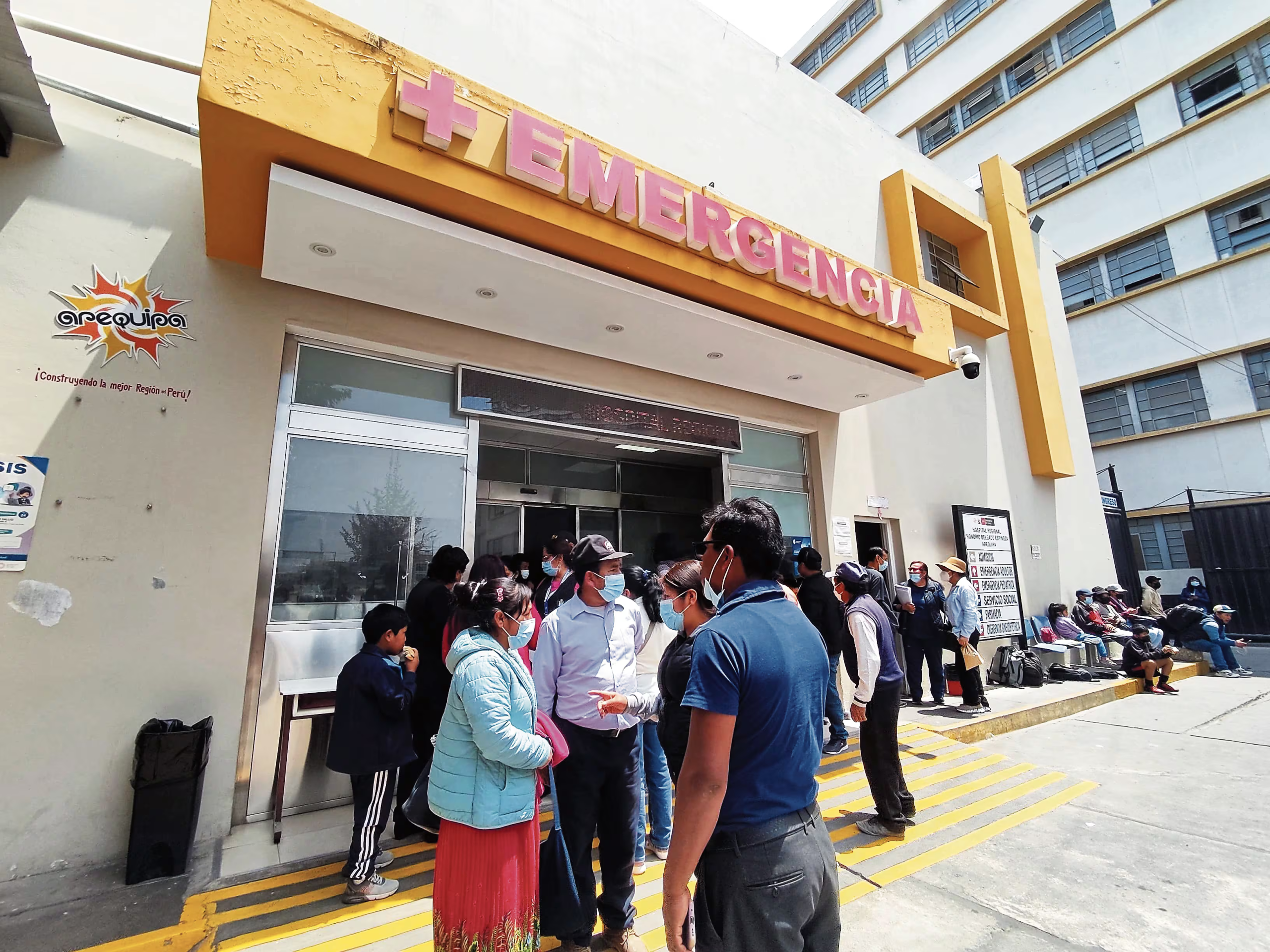 Emergencias en hospitales se triplican por navidad y año nuevo.