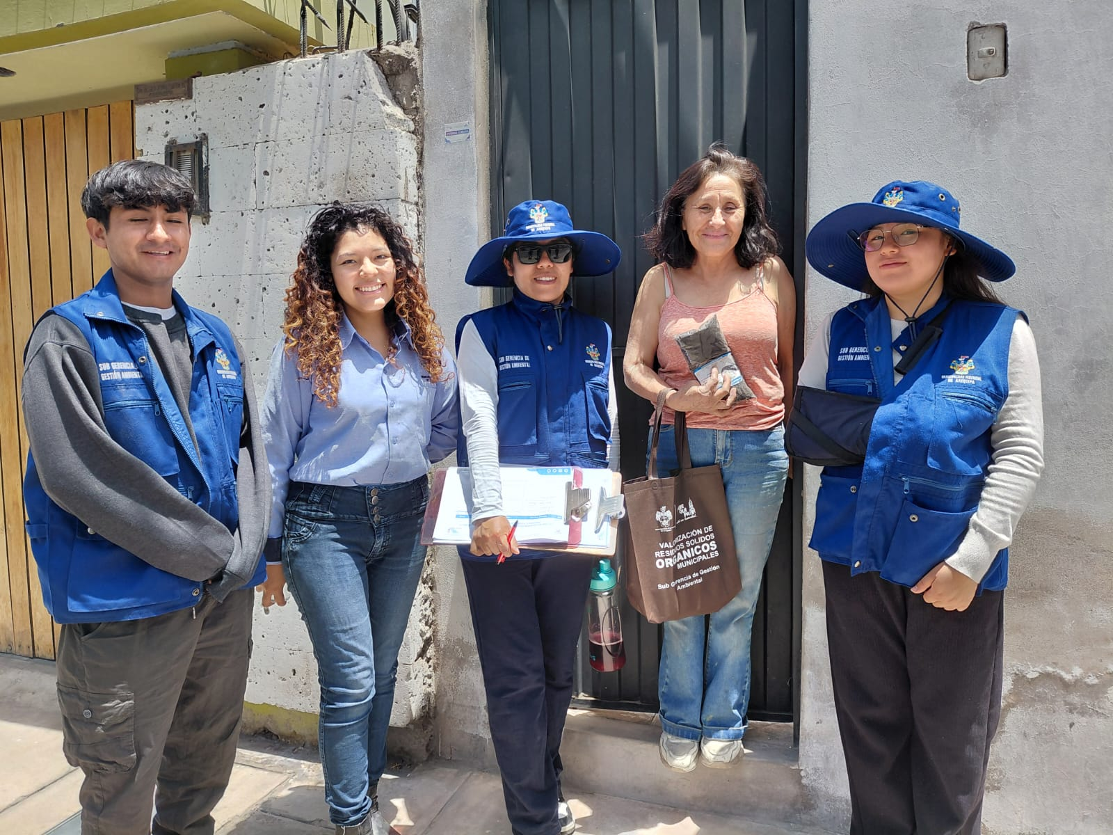 Vecinos del Cercado aprenden a cultivar sus propios huertos urbanos