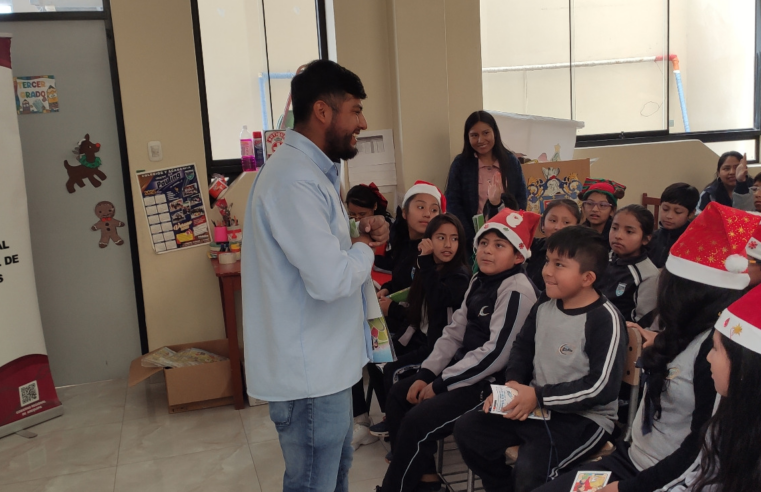 Capacitan a estudiantes en ahorro y uso eficiente de energía