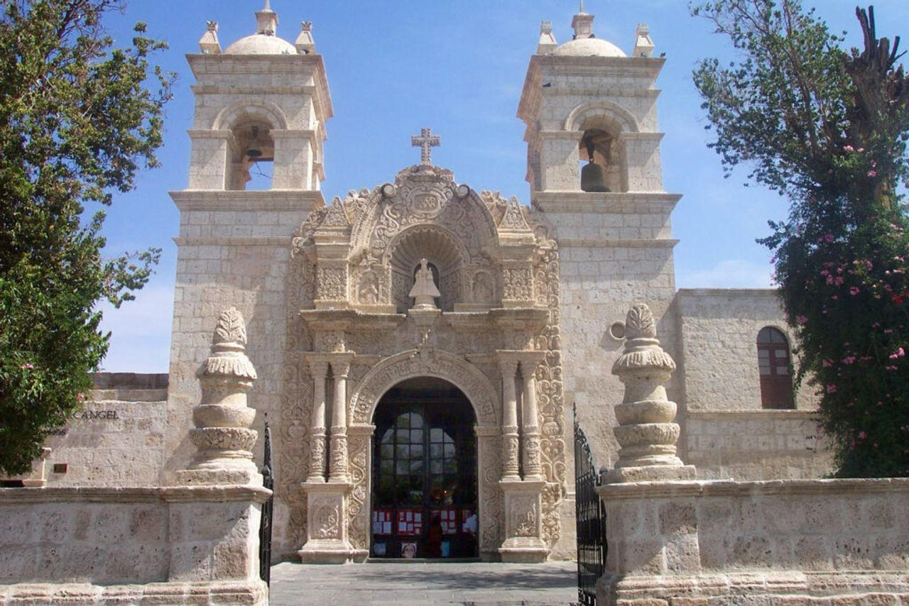 La corona de la Virgen de Cayma