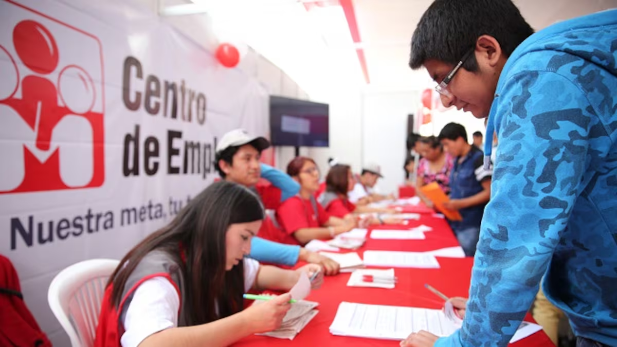 Más de 137 mil jóvenes accedieron a orientación vocacional gratuita del MTPE