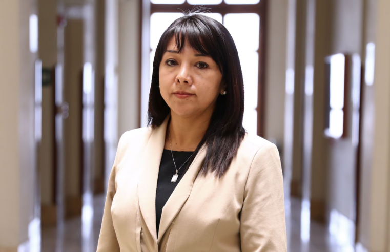 Recomienda inhabilitar por 10 años a Mirtha Vásquez