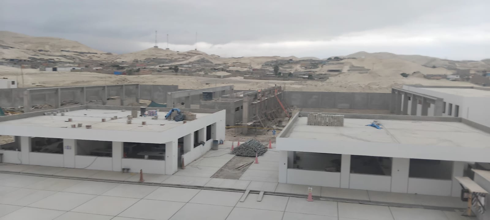 Contraloría revela que obra en colegio César Vallejo tiene fisuras en el techo