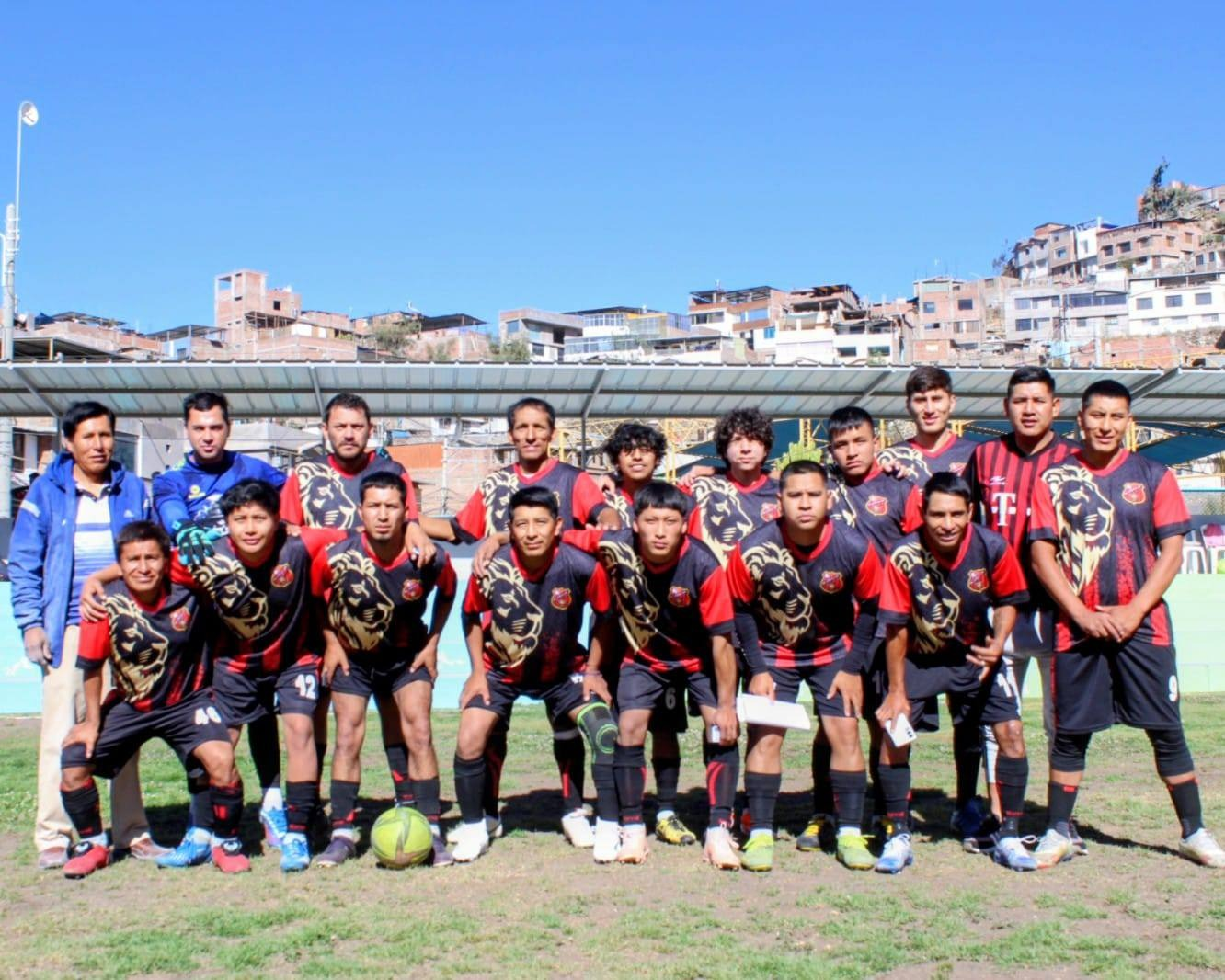 Jóvenes y adultos en una auténtica fiesta deportiva