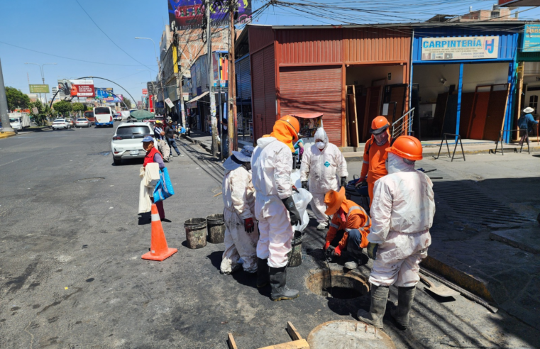 Más del 50% de drenajes están colmatados en Miraflores