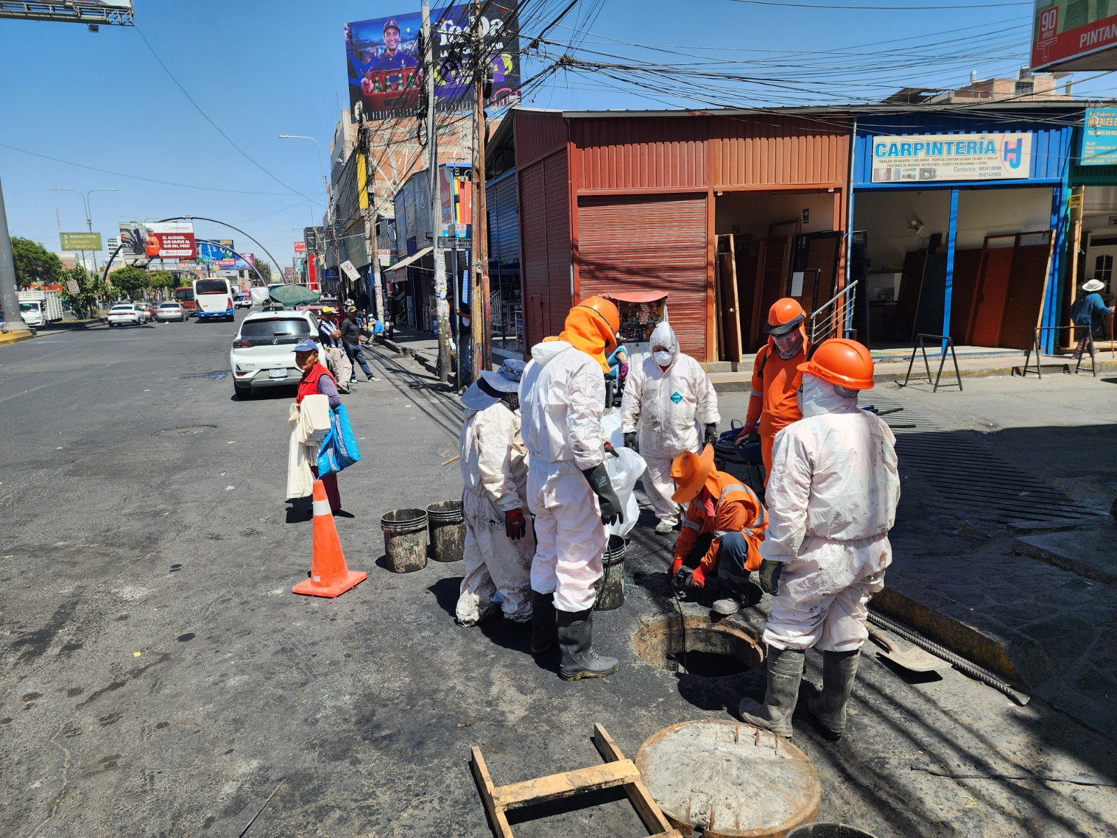 Más del 50% de drenajes están colmatados en Miraflores