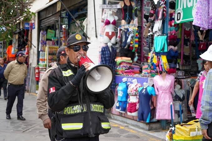 “Respetemos el trabajo de la Policía Municipal”