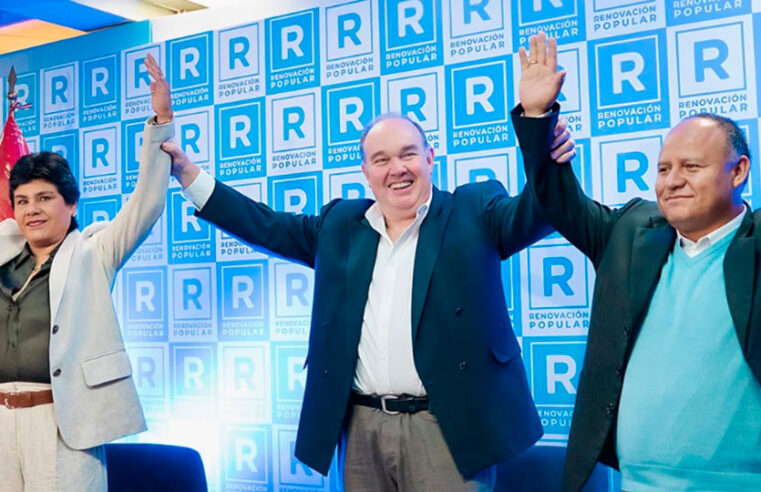 Presentan tacha contra Rafael López Aliaga y su planchas