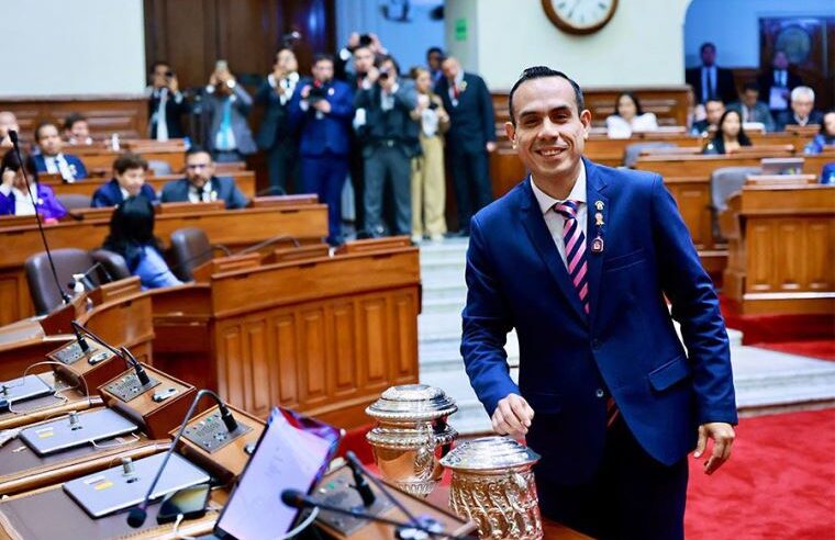 Jerí solicita autorización al Congreso para asistir al Gabinete Binacional con Ecuador