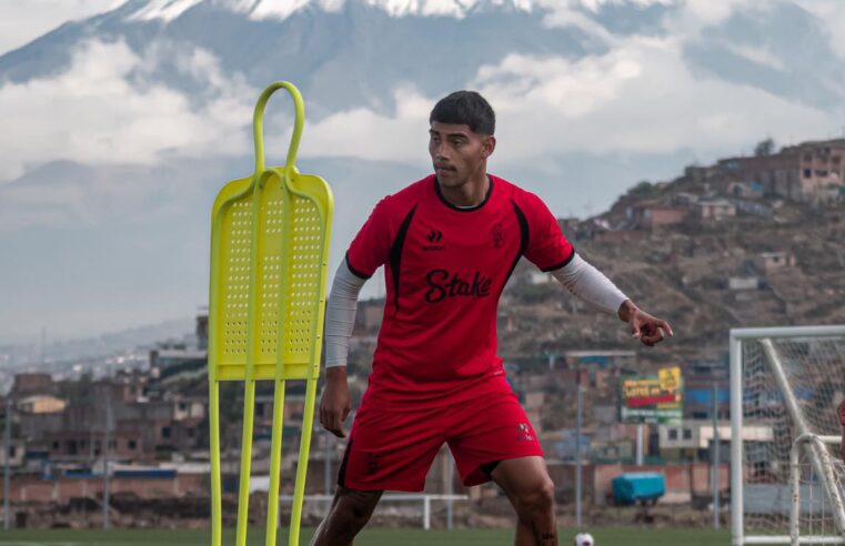 Juan Reynoso define la oncena titular del FBC Melgar