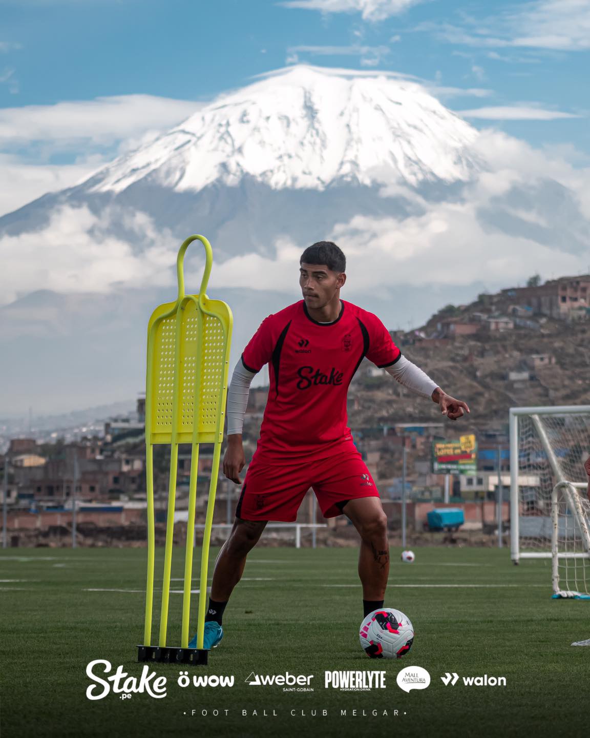 Juan Reynoso define la oncena titular del FBC Melgar