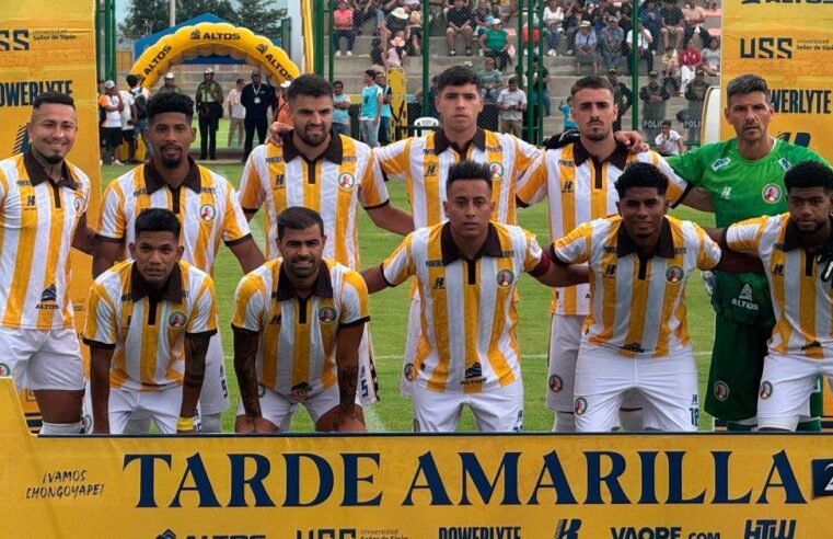 Con el arequipeño Fuentes y Cueva, Juan Pablo II goleó 3-0