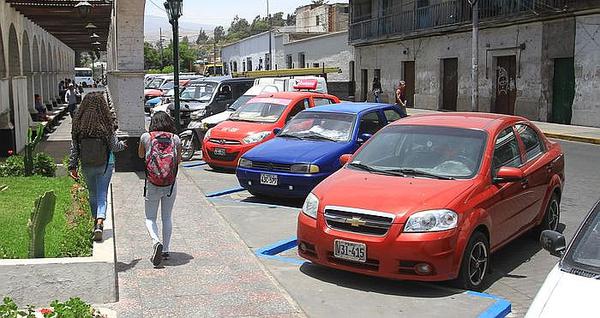 Personal de zonas azules no recibiría pagos conforme a ley