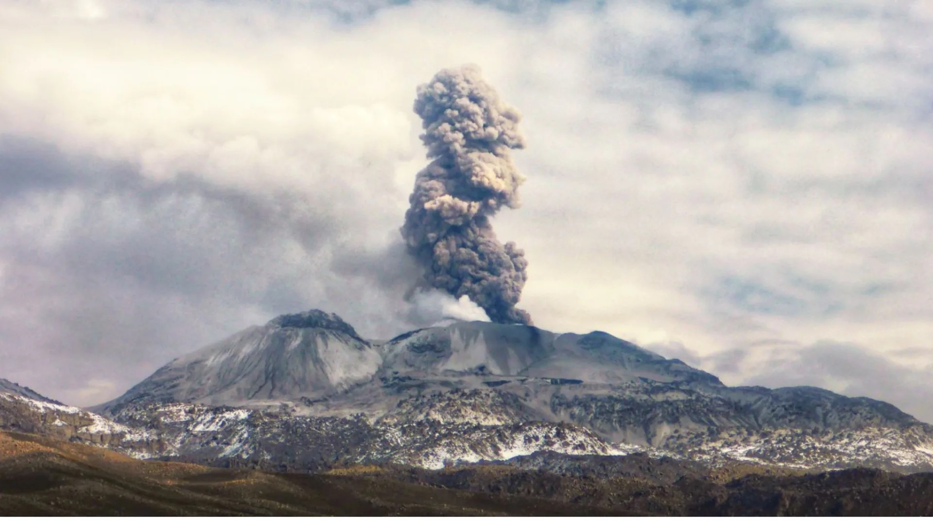 Sabancaya se mantiene en alerta naranja sin riesgo inmediato para Caylloma