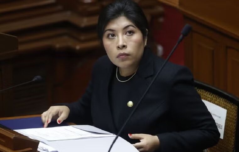 Inician investigación preparatoria a Chávez por contratación de familiares de expareja