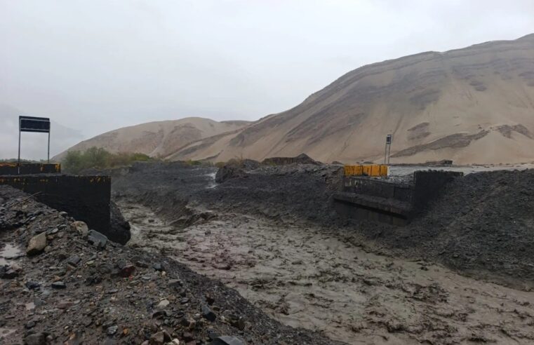 Lahar destruye puente Pedregal y deja aislada a población local