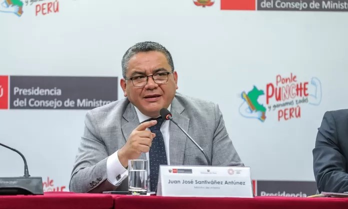 Fiscalía archivó investigación contra exministro Juan Santiváñez
