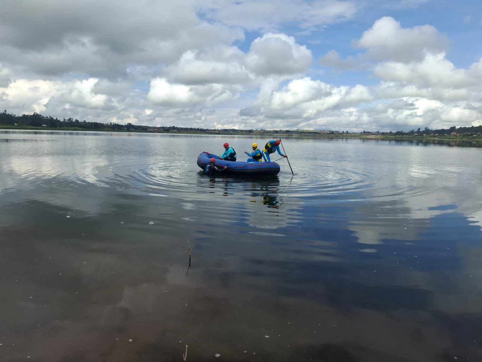 Policía halló cuerpo de adolescente desaparecido en la laguna de Piuray