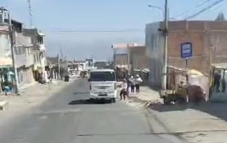 Pasajeros de «loncheras» son cómplices de la informalidad