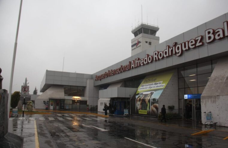 Centenares de pasajeros perjudicados por cancelación de vuelos en Arequipa