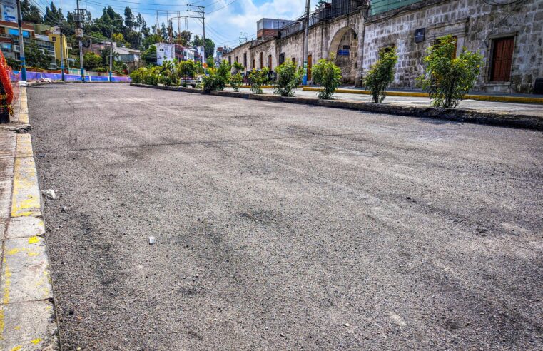 Asfaltado en la Av. Juan de la Torre registra 43 % de avance