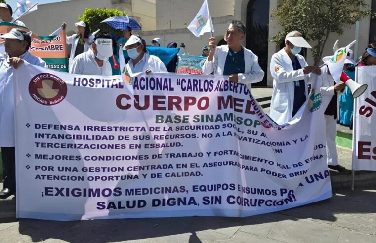 No habrá solución a huelga de médicos hasta que Rohel Sánchez vuelva de sus vacaciones