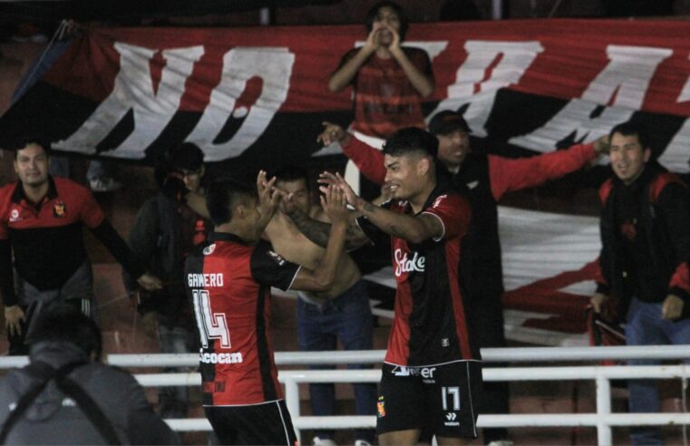De Santis selló el triunfo de FBC Melgar en el Clásico del Sur