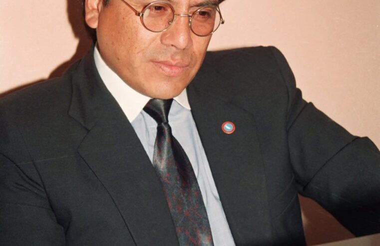 EL POETA NUNCA MUERE. “Físicamente nos deja, pero su alma sigue educando”